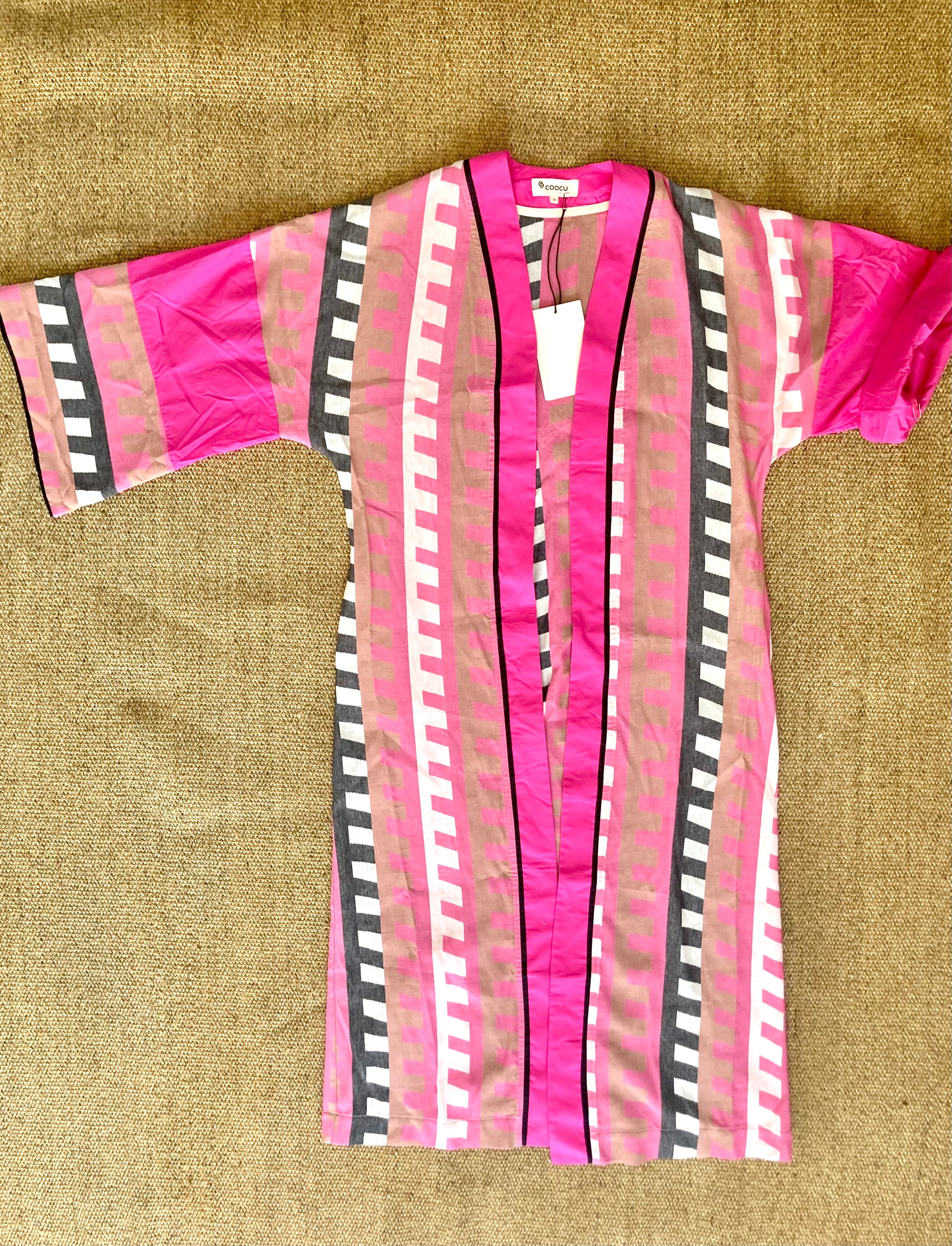 Kimono rosa y negro