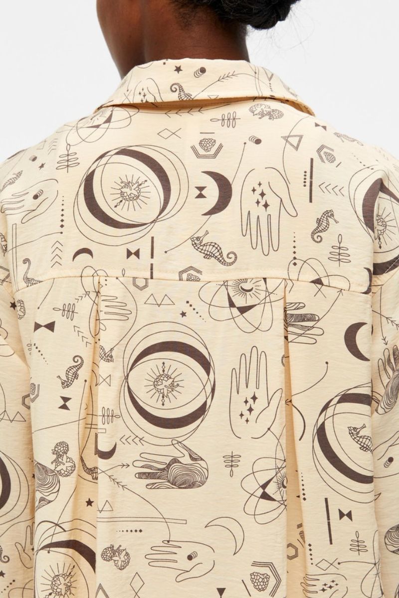 Camisa ligera estampado astrología objgaddi