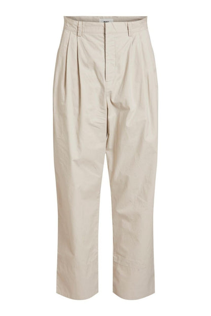 Pantalón de algodón beige con detalle de vuelta